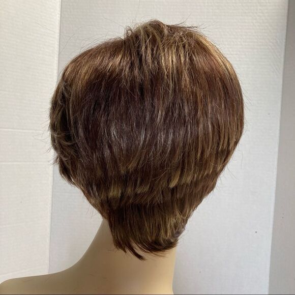 Synthetic Women’s Brown Asymmetrical hairstyle wig shortNew Without Tags‎ - Picture 10 of 12